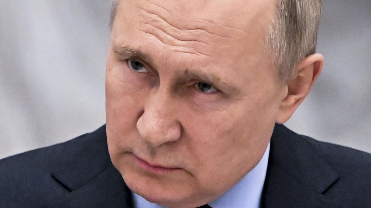 Palácový převrat proti Putinovi může být jen zbožné přání, říká novinářka